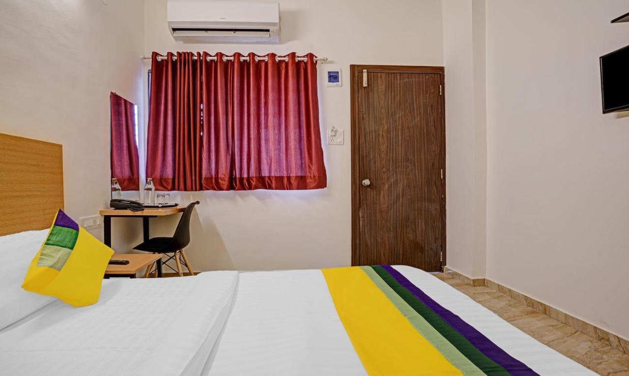 Itsy Hotels Flowers Park Nashik Eksteriør billede