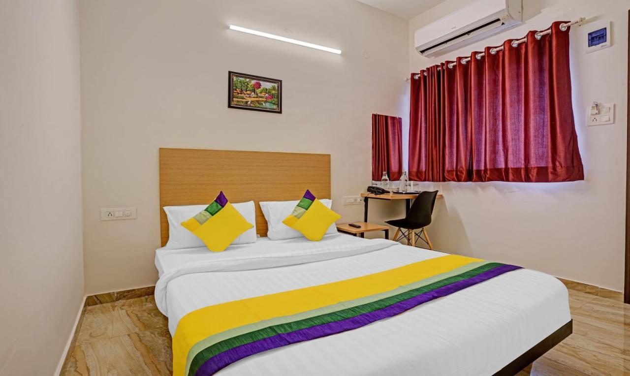 Itsy Hotels Flowers Park Nashik Eksteriør billede